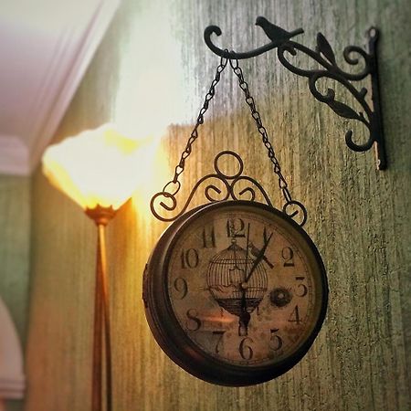 Hotel Pavo ティビリシ エクステリア 写真