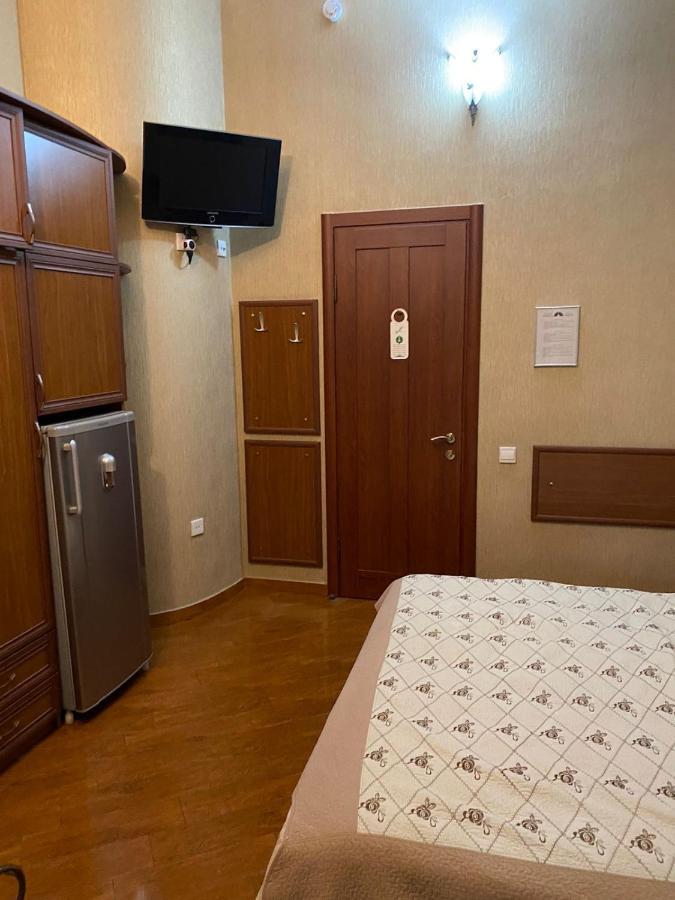 Hotel Pavo ティビリシ エクステリア 写真