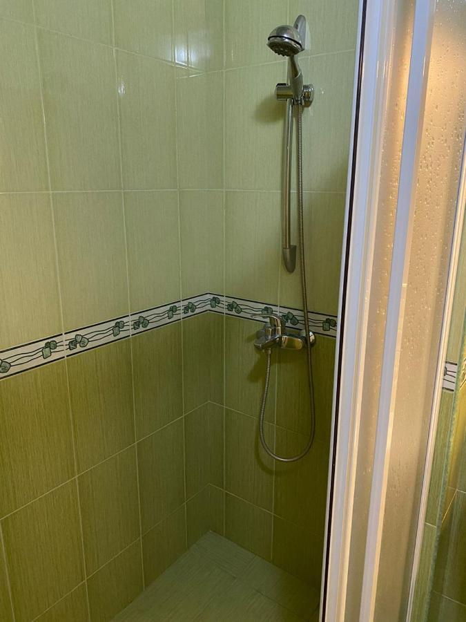 Hotel Pavo ティビリシ エクステリア 写真