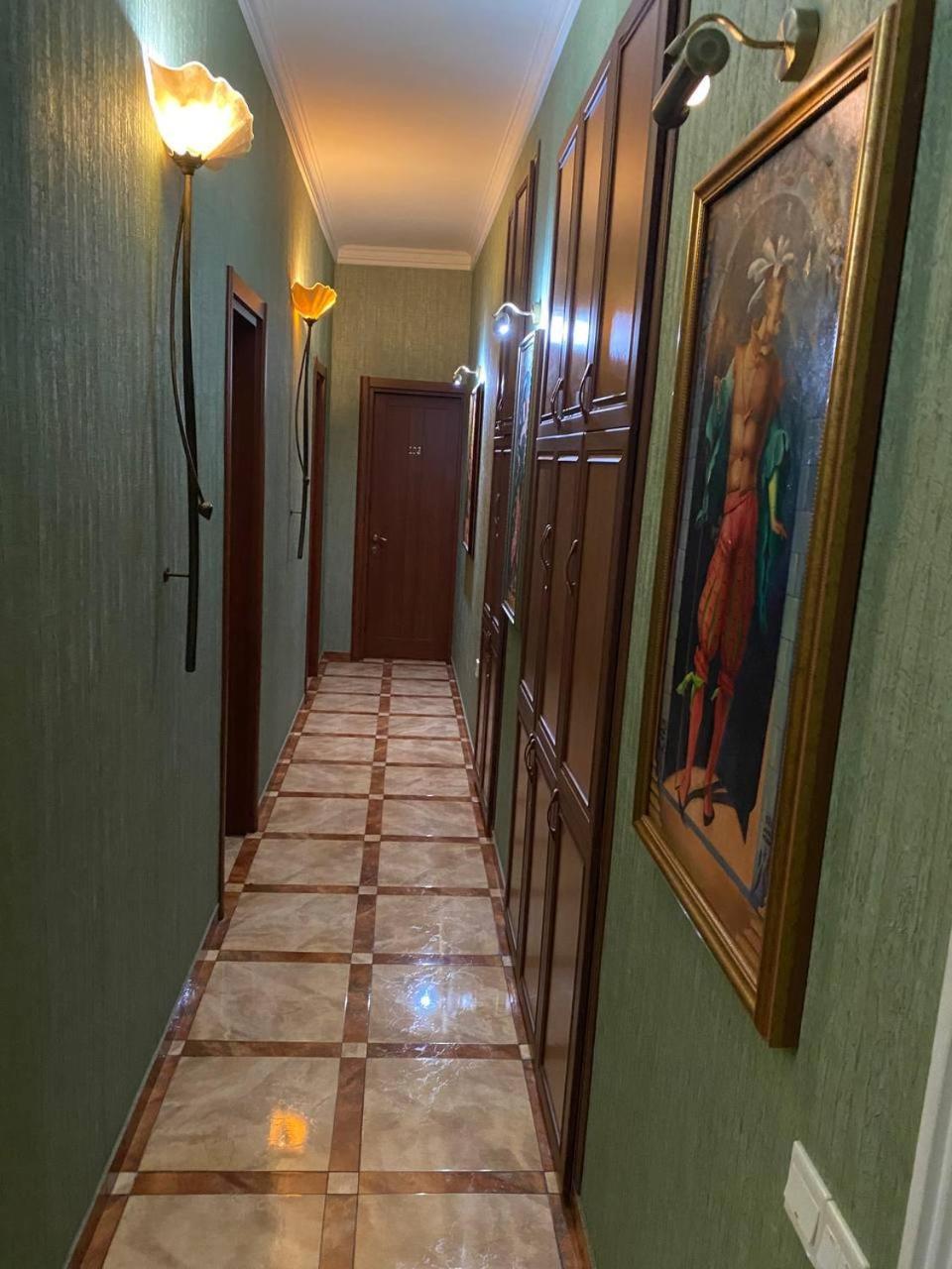 Hotel Pavo ティビリシ エクステリア 写真