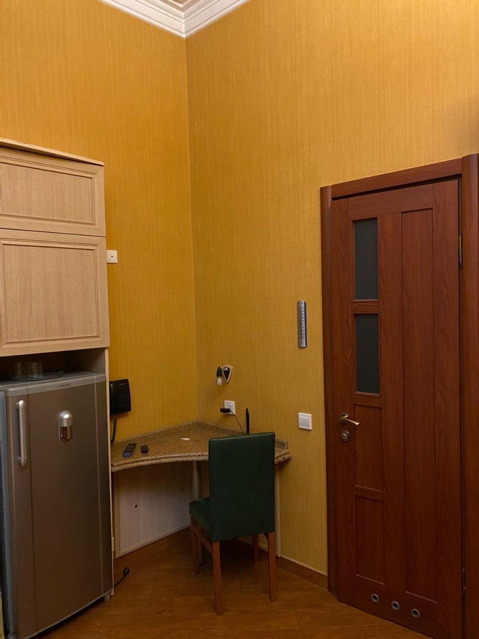 Hotel Pavo ティビリシ エクステリア 写真
